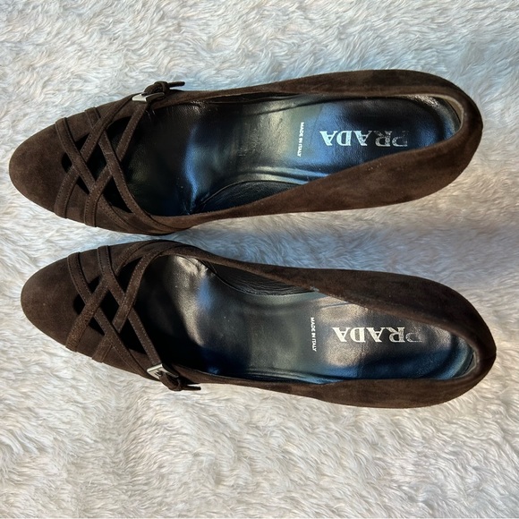 Vintage Prada brown suede kitten heels - Picture 3 of 6
